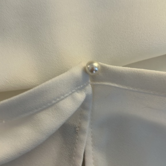 Zara Basic White Cold Shoulder Flowy Top Size Small - Picture 6 of 7